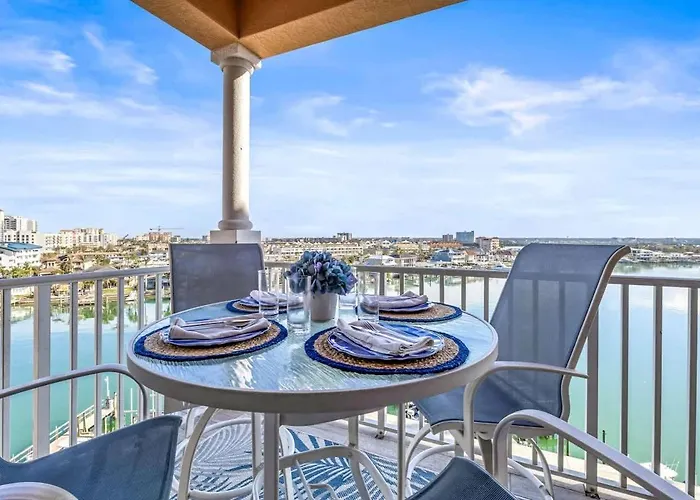 Waterfront Breeze Holiday home